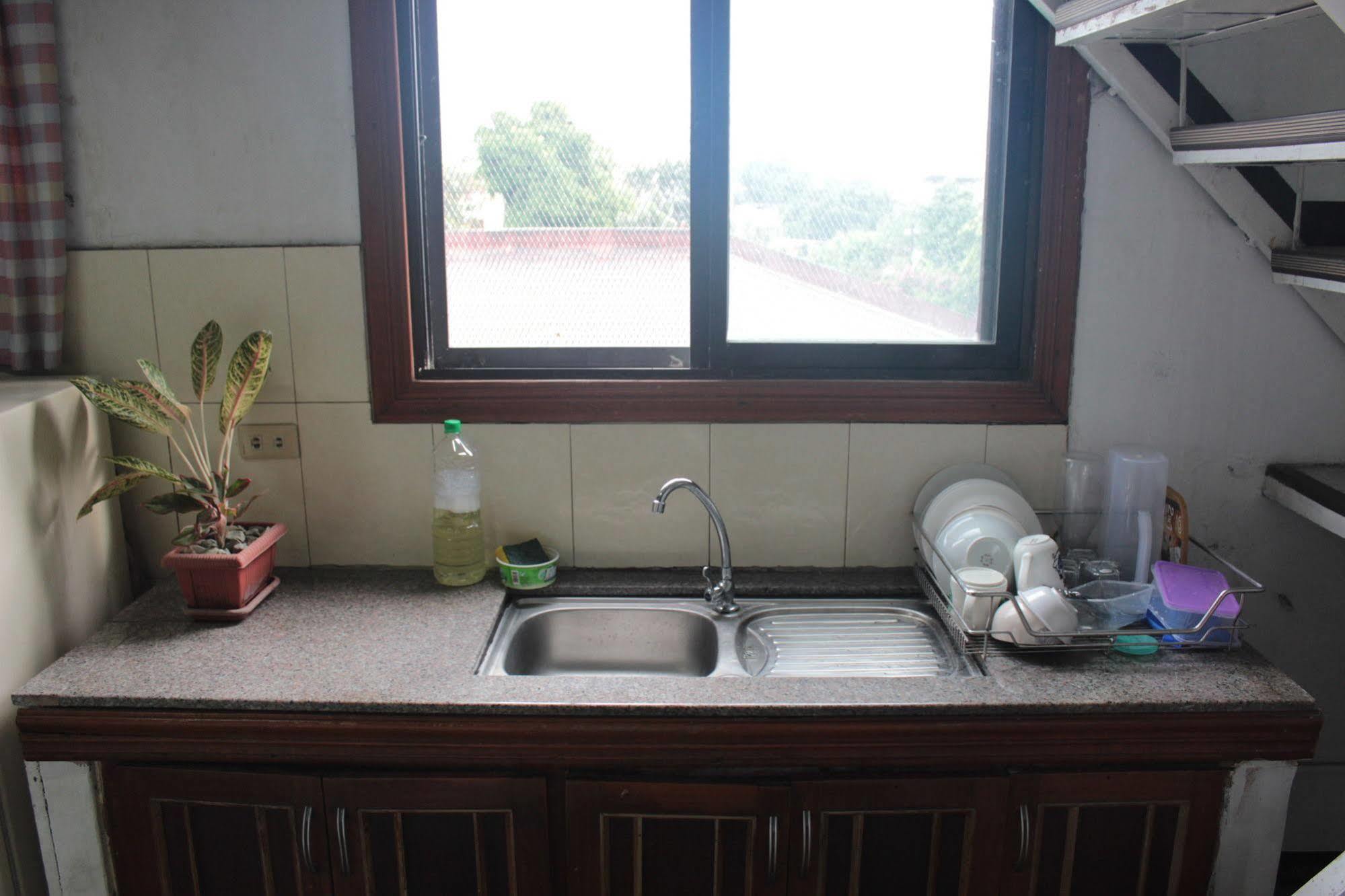 Yuj Inn - Quezon City Extérieur photo