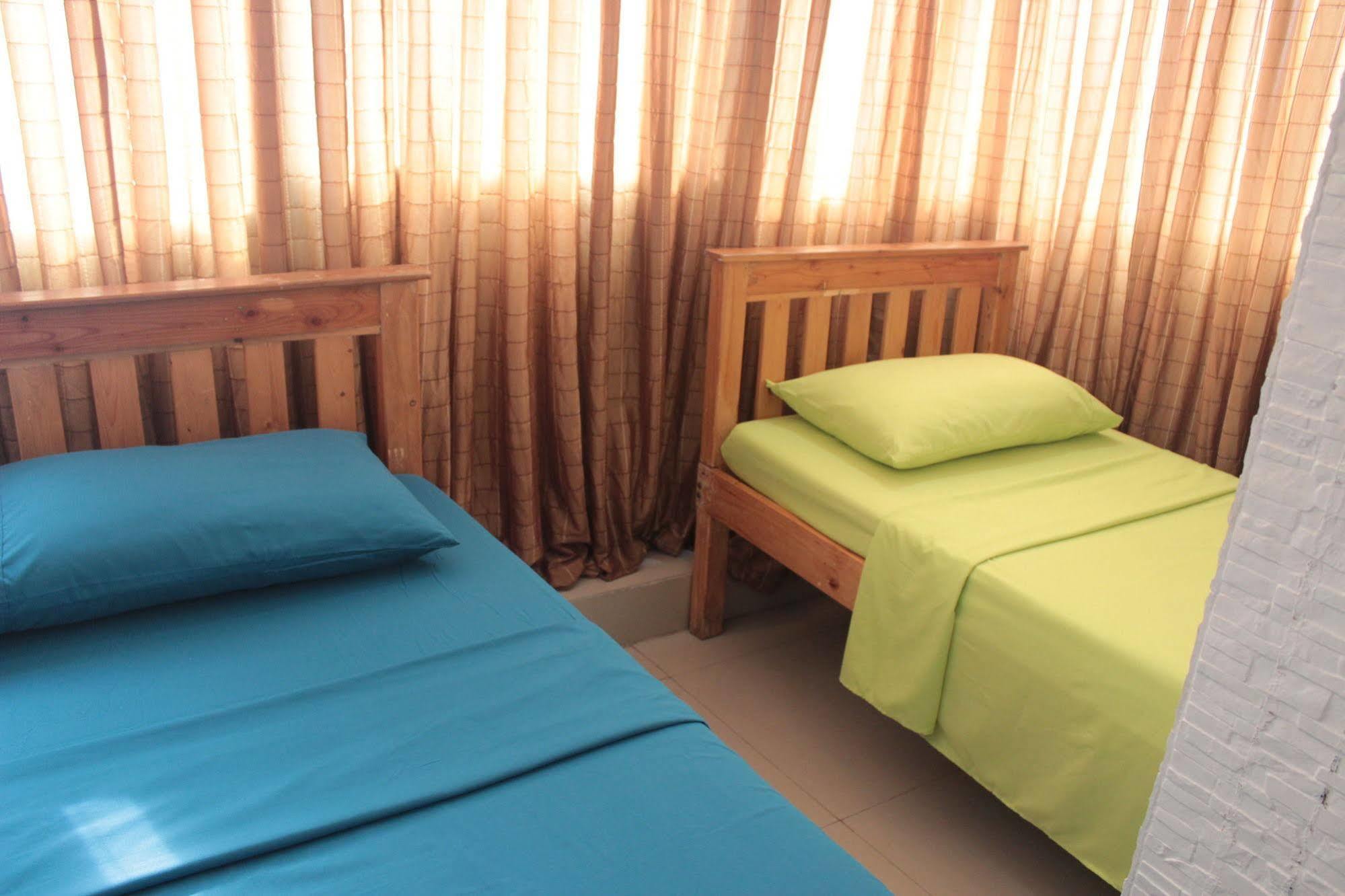 Yuj Inn - Quezon City Extérieur photo