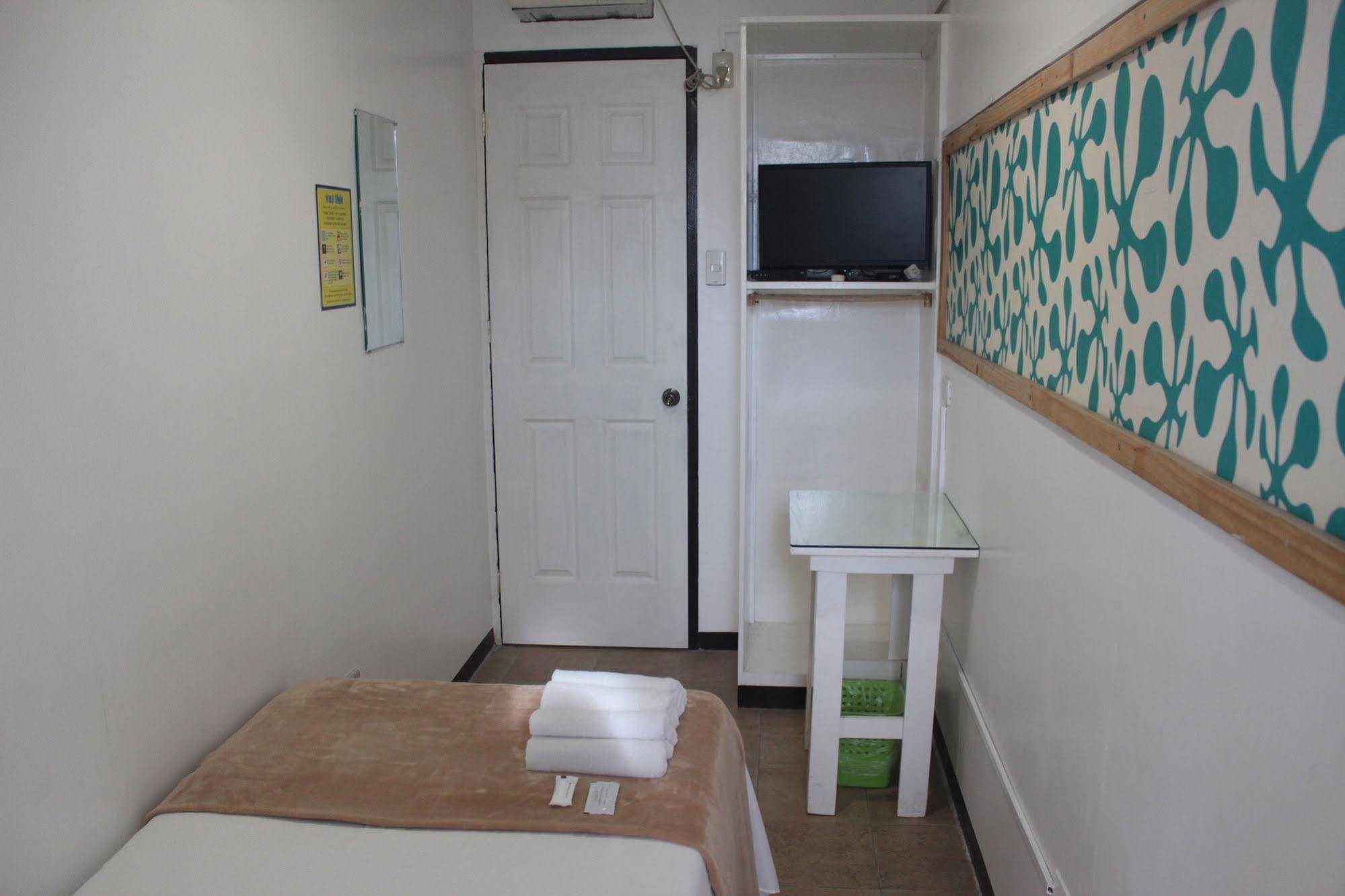 Yuj Inn - Quezon City Extérieur photo