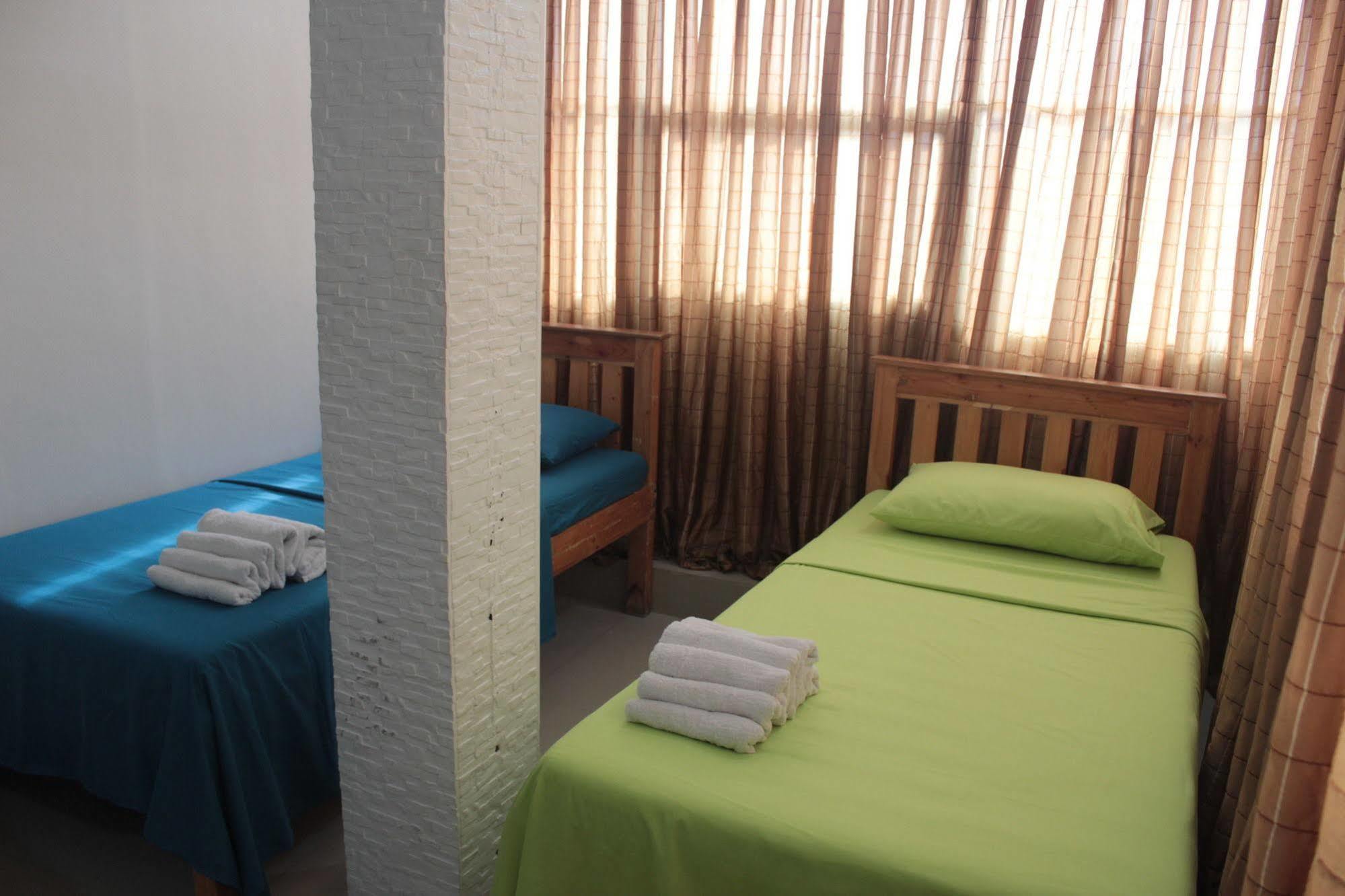 Yuj Inn - Quezon City Extérieur photo